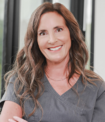 headshot-clare-forbes